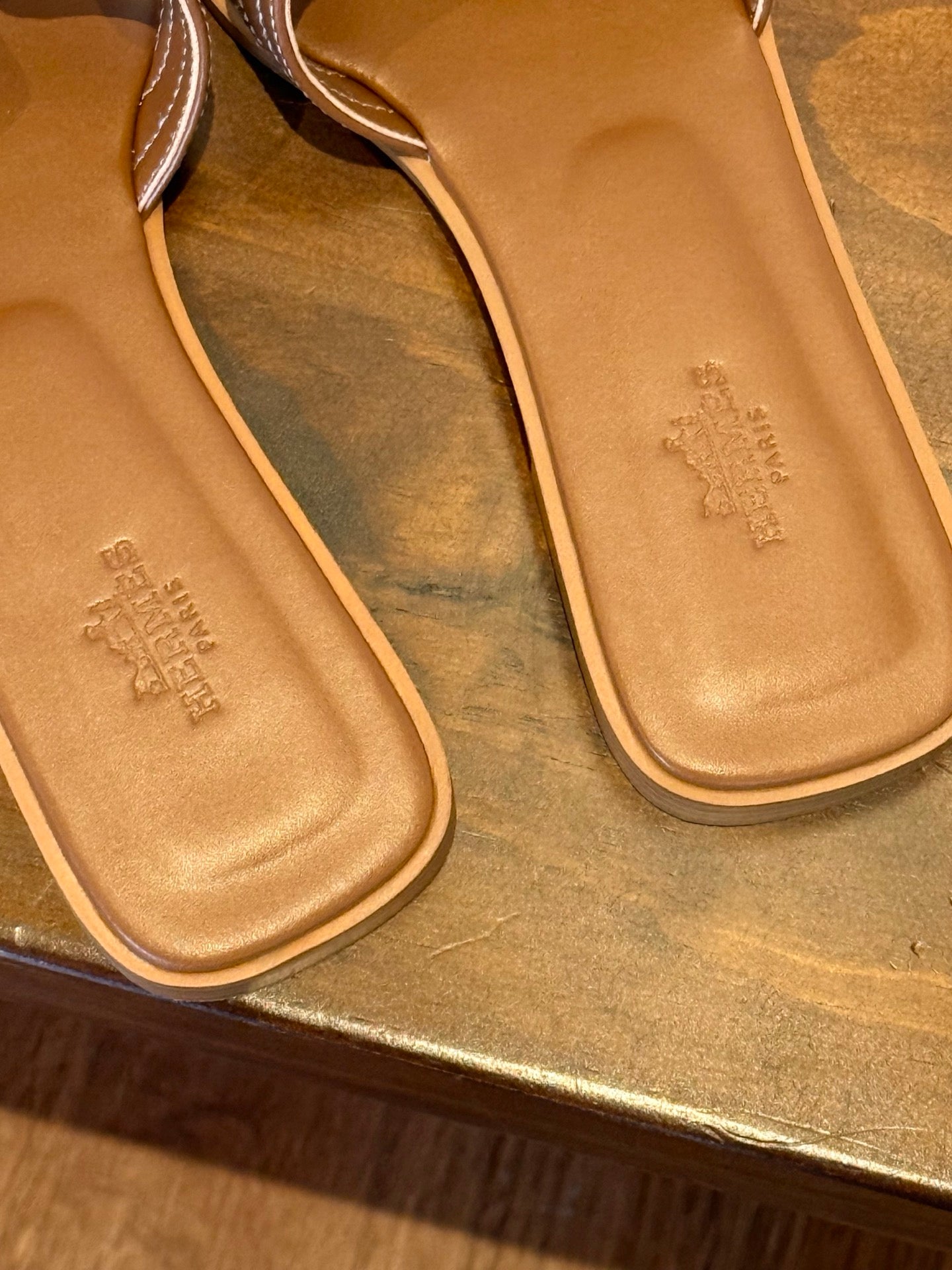 1:1 Hermes Embroidered H-Shaped Slippers