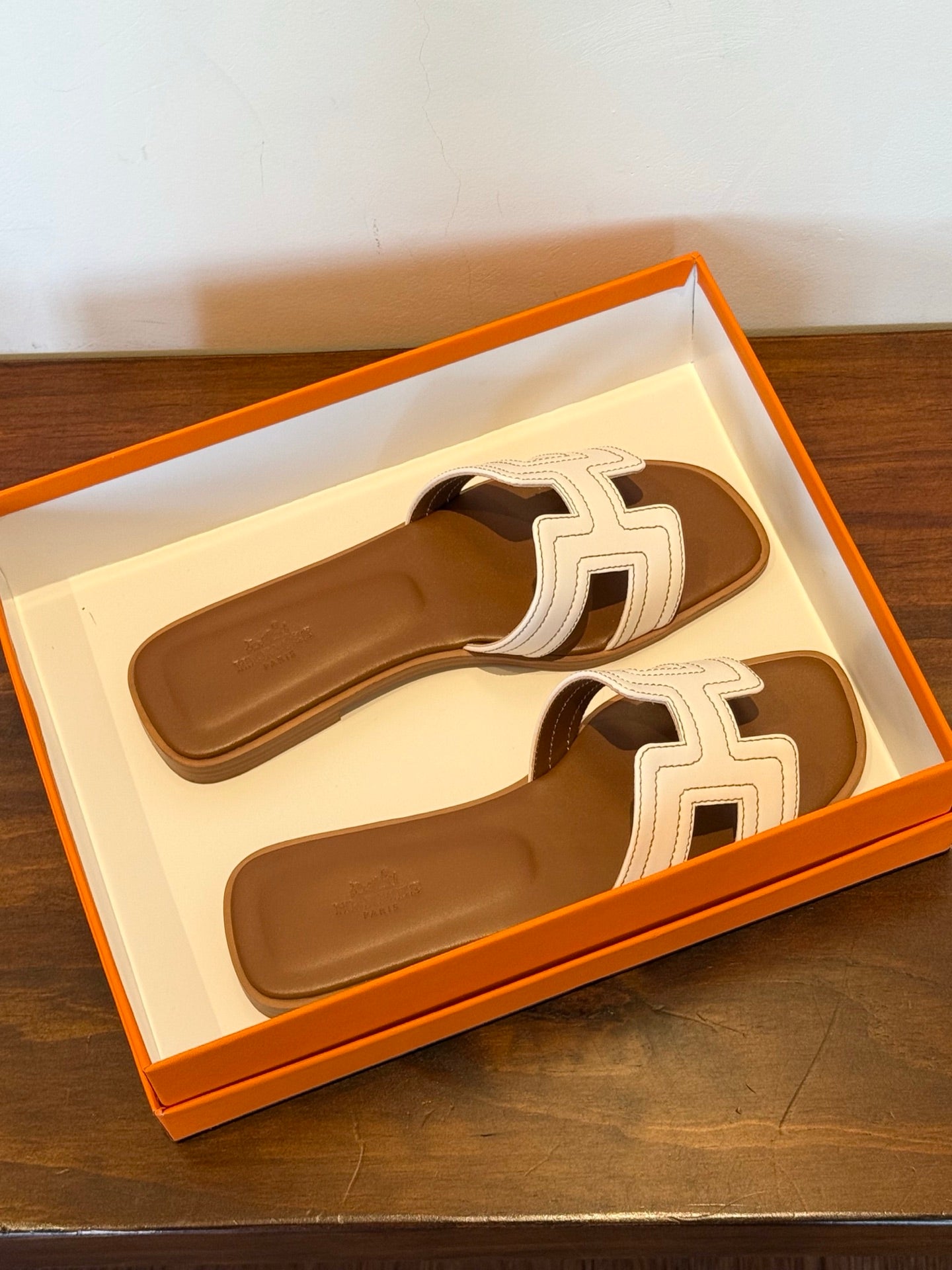 1:1 Hermes Embroidered H-Shaped Slippers