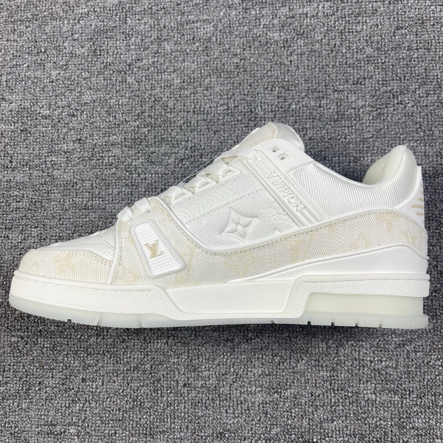 1:1 LV Grey Trainer Couple Sneakers