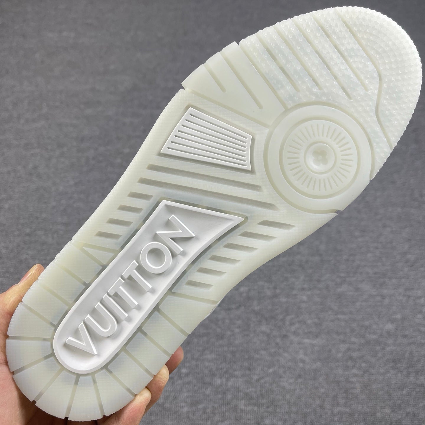 1:1 LV Grey Trainer Couple Sneakers