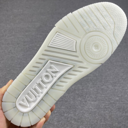 1:1 LV Grey Trainer Couple Sneakers