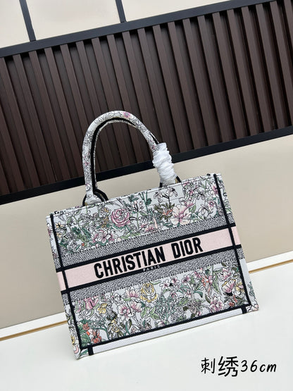 1:1 quality Dior Book Tote