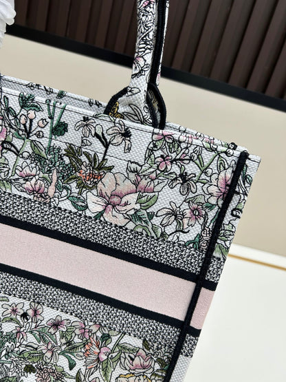 1:1 quality Dior Book Tote