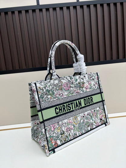 1:1 quality Dior Book Tote