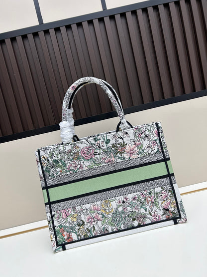 1:1 quality Dior Book Tote