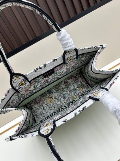 1:1 quality Dior Book Tote