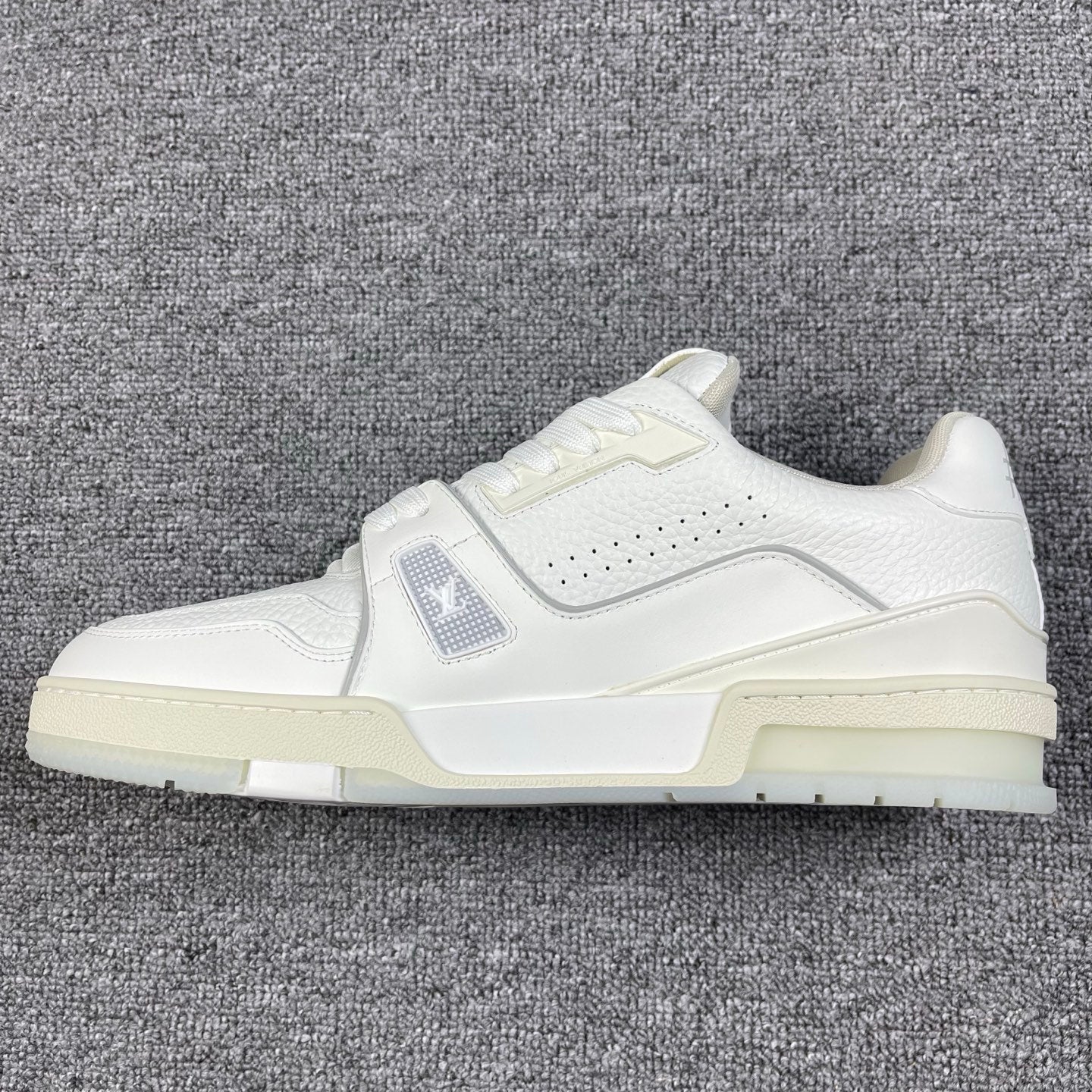1:1 LV Beige Trainer Couple Sneakers