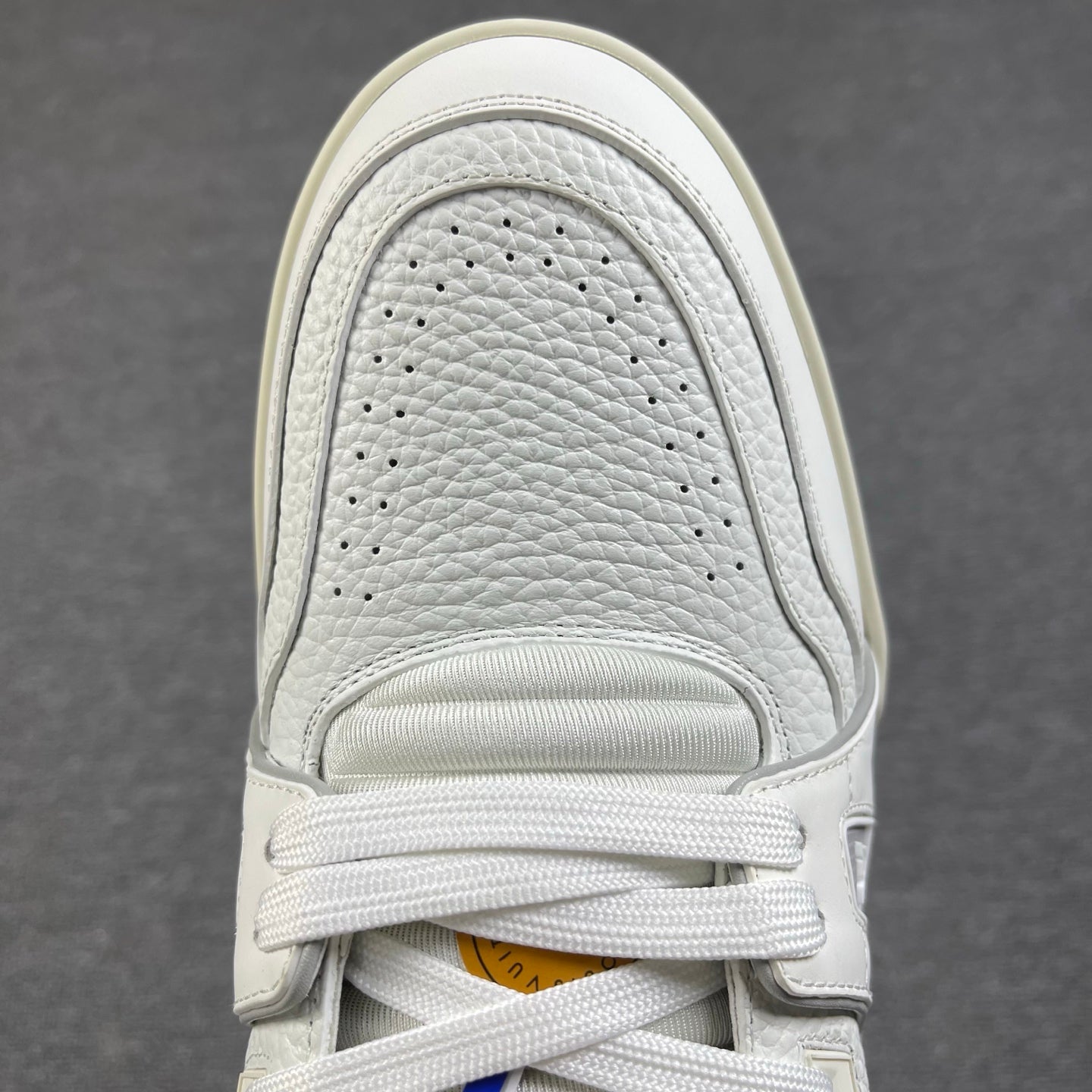 1:1 LV Beige Trainer Couple Sneakers