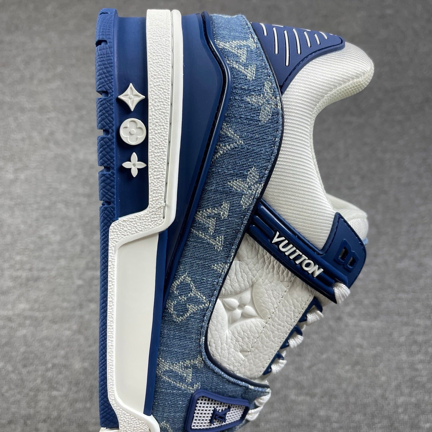 1:1 LV Blue Trainer Couple Sneakers