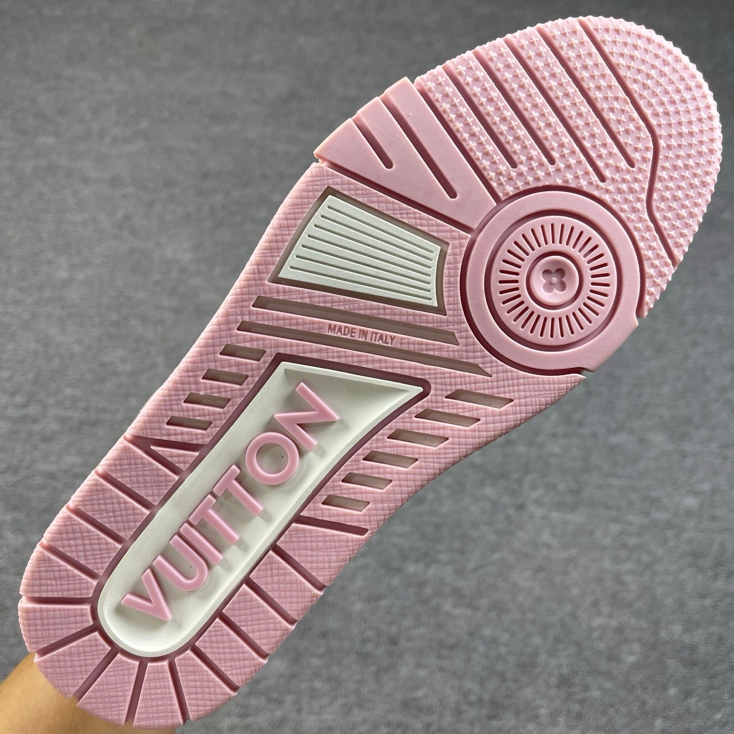 1:1 LV Pink Trainer Couple Sneakers