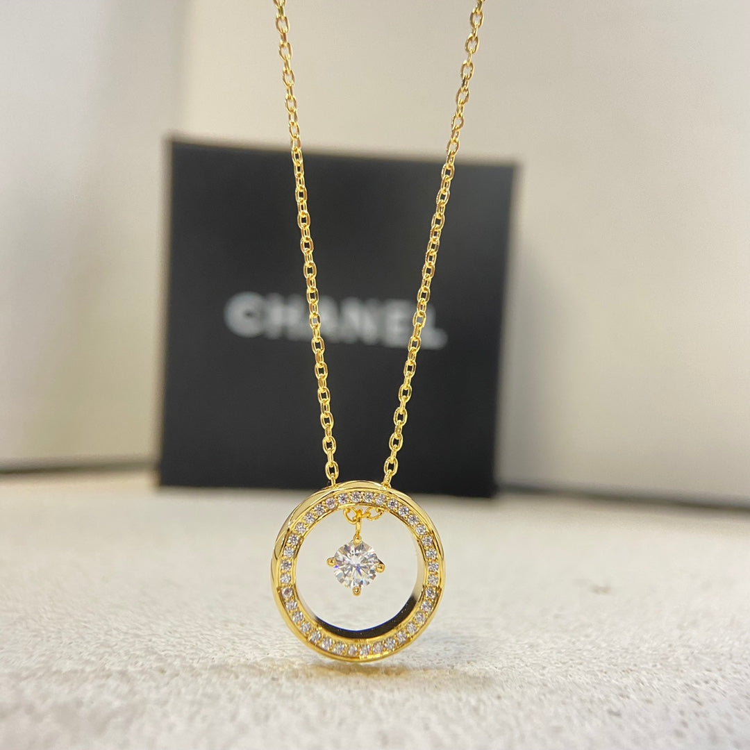 1:1 Chanel large diamond-encrusted quilted necklace