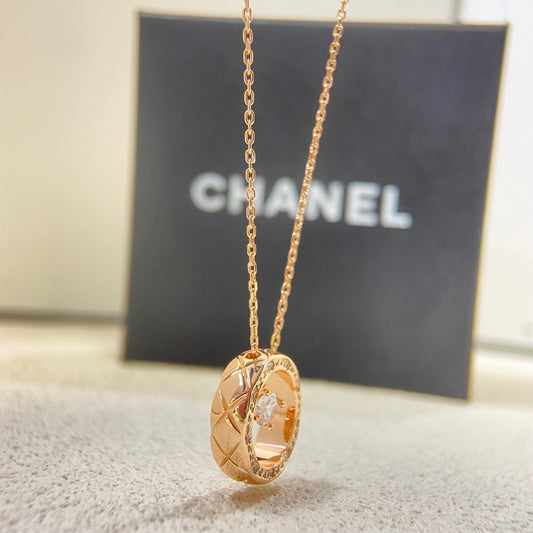 1:1 Chanel large diamond-encrusted quilted necklace