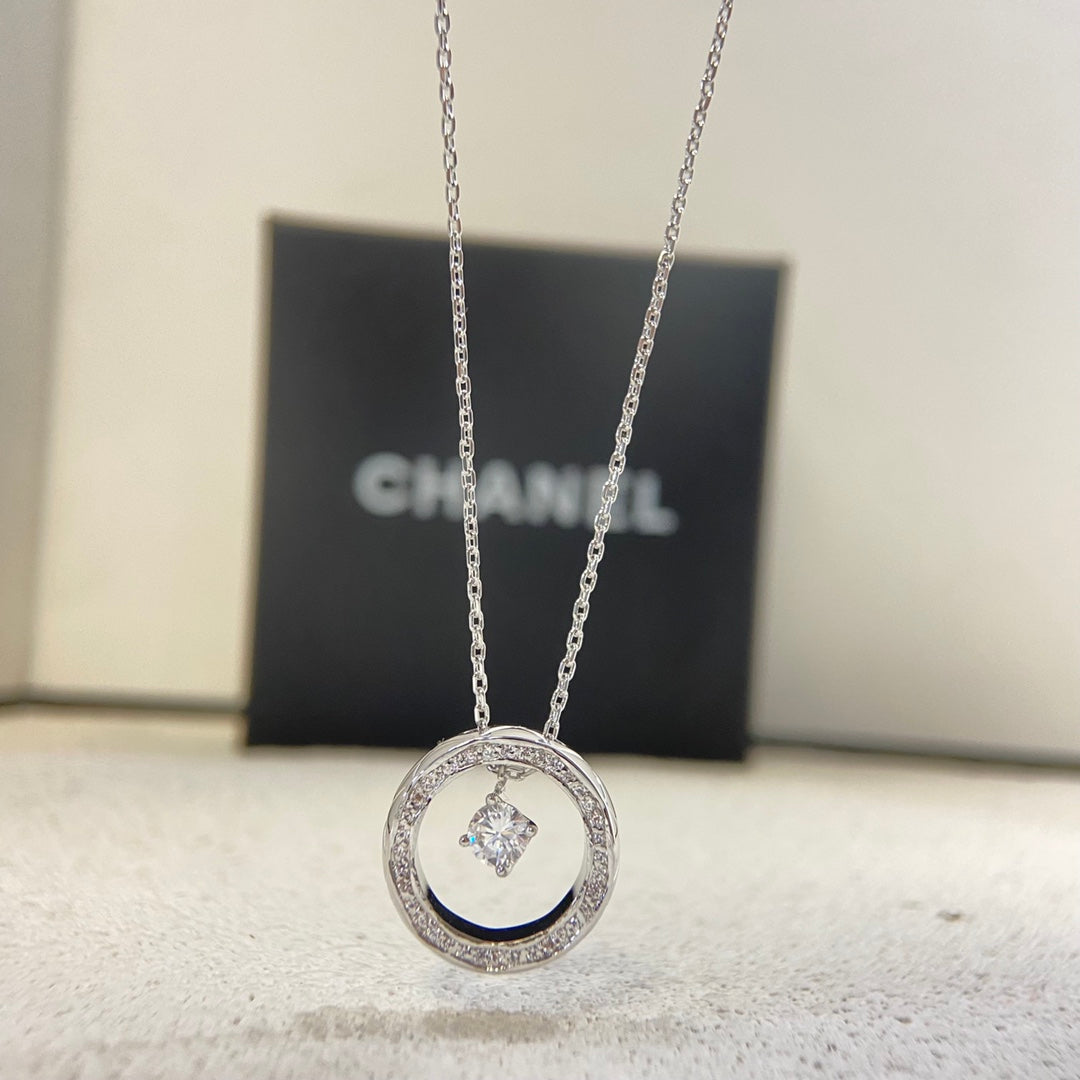 1:1 Chanel large diamond-encrusted quilted necklace
