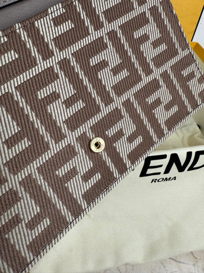 Top-tier Compact Baguette wallet