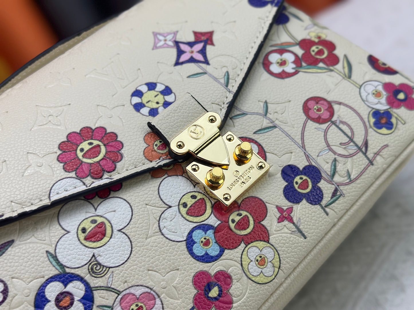 Top quality Beige POCHETTE MÉTIS