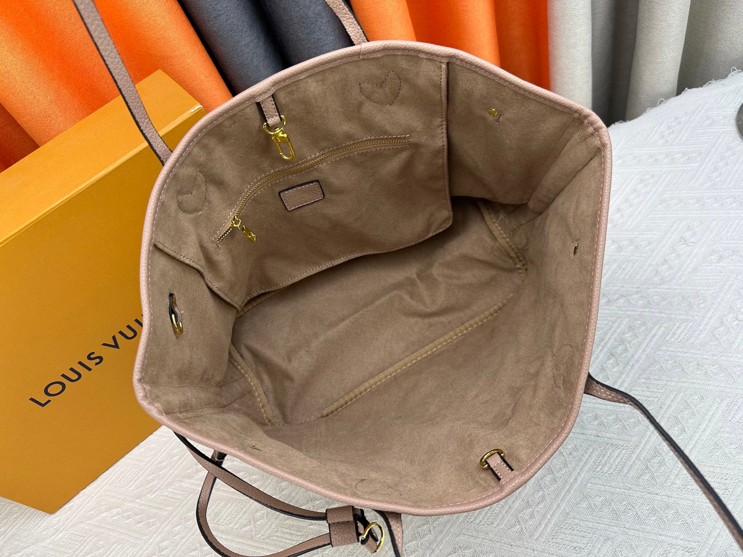 Top-tier Beige Emboss Monogram Neverfull MM