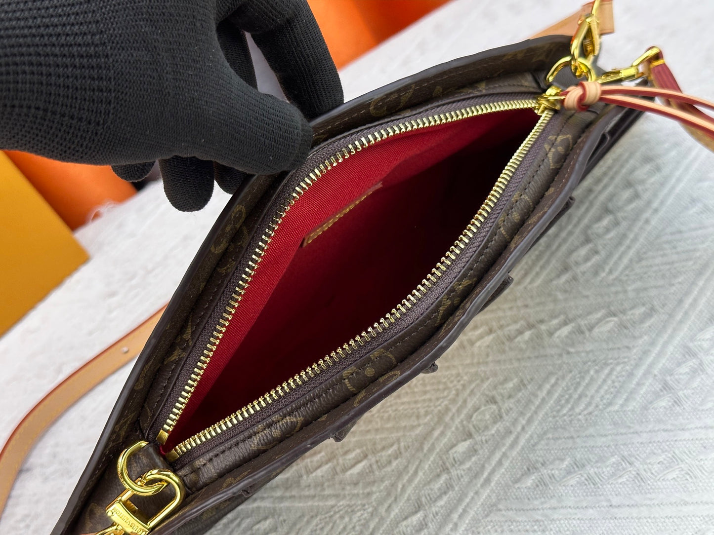 1:1 quality Fan handbag