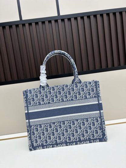 1:1 quality Dior Book Tote