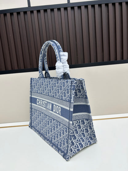 1:1 quality Dior Book Tote
