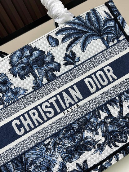 1:1 quality Dior Book Tote