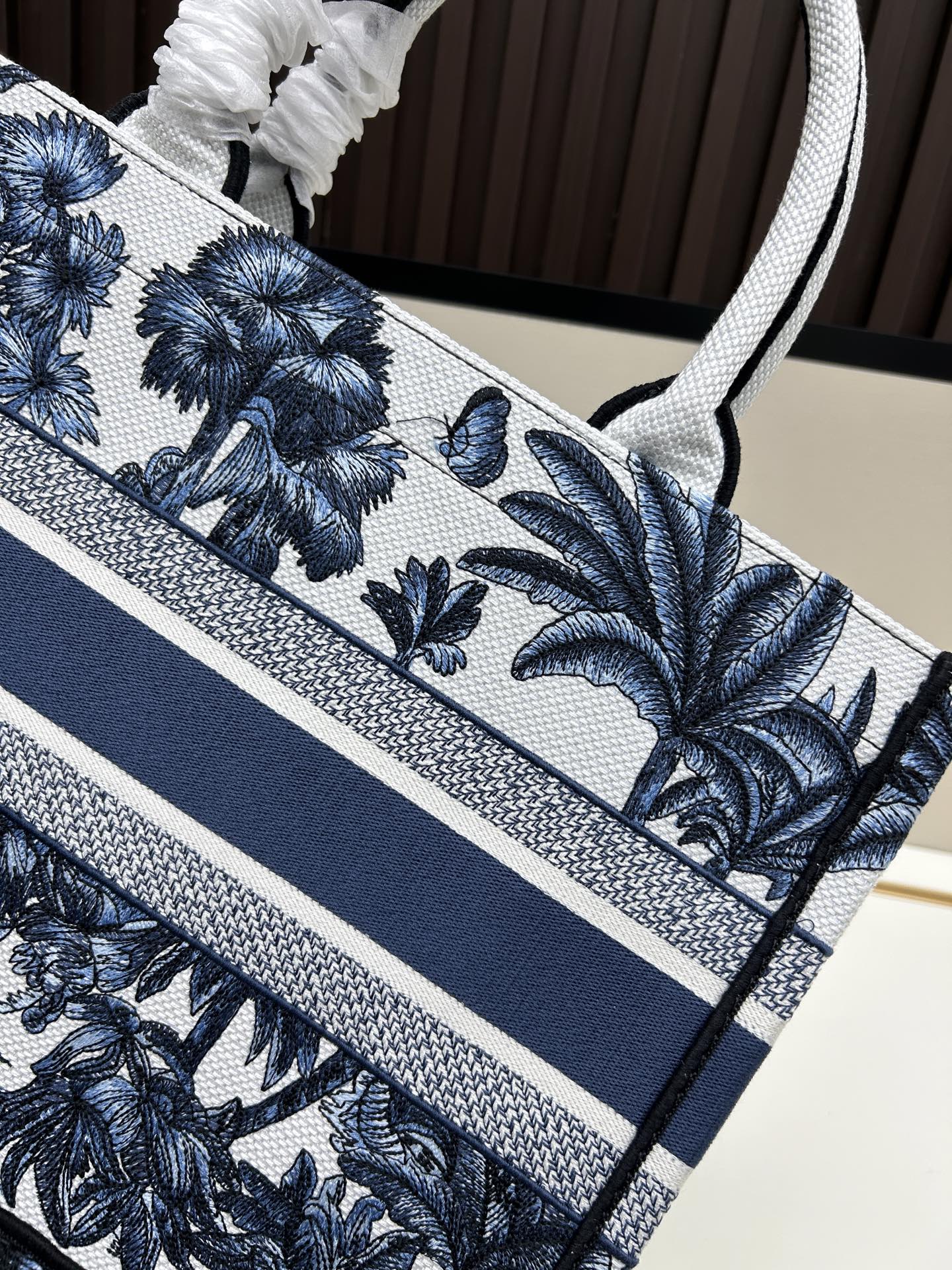 1:1 quality Dior Book Tote