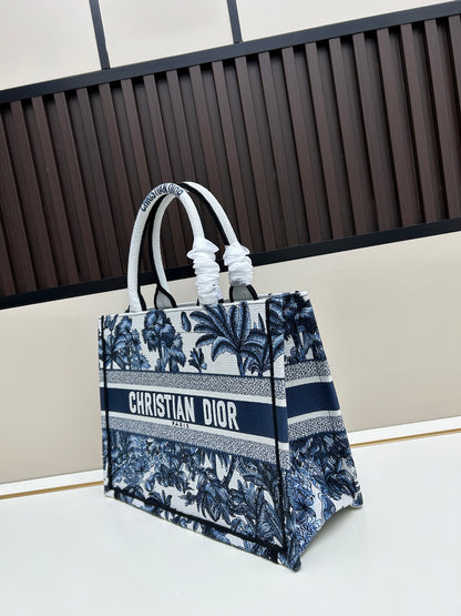 1:1 quality Dior Book Tote