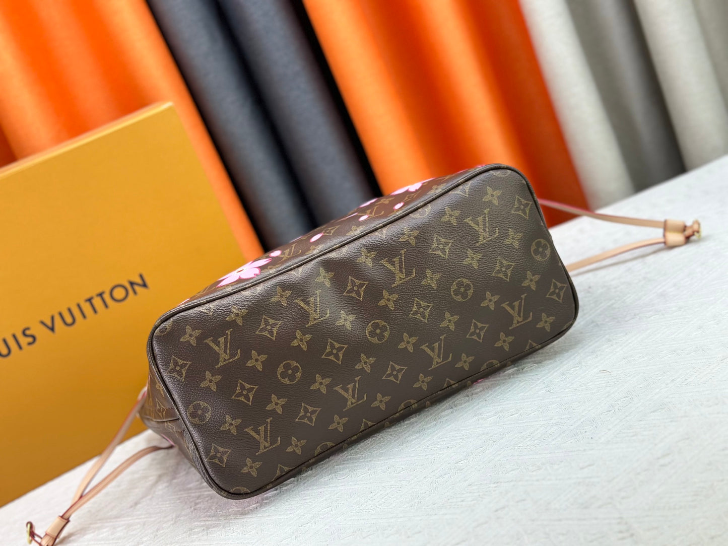 Original quality Takashi Murakami's classic cherry blossom monogram Neverfull