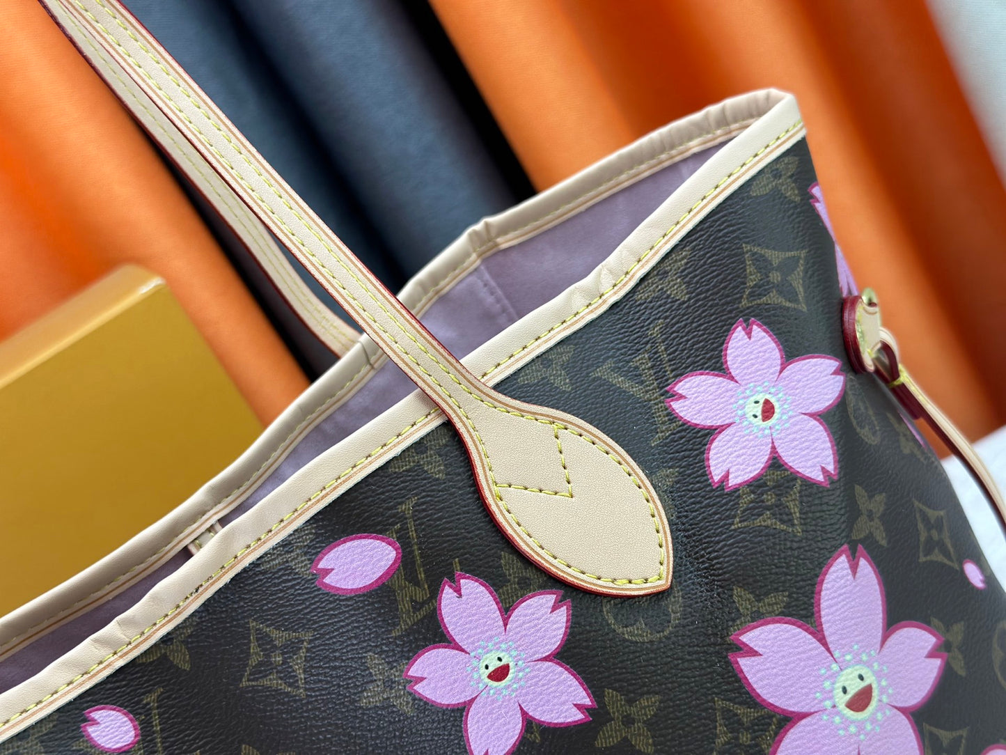 Original quality Takashi Murakami's classic cherry blossom monogram Neverfull