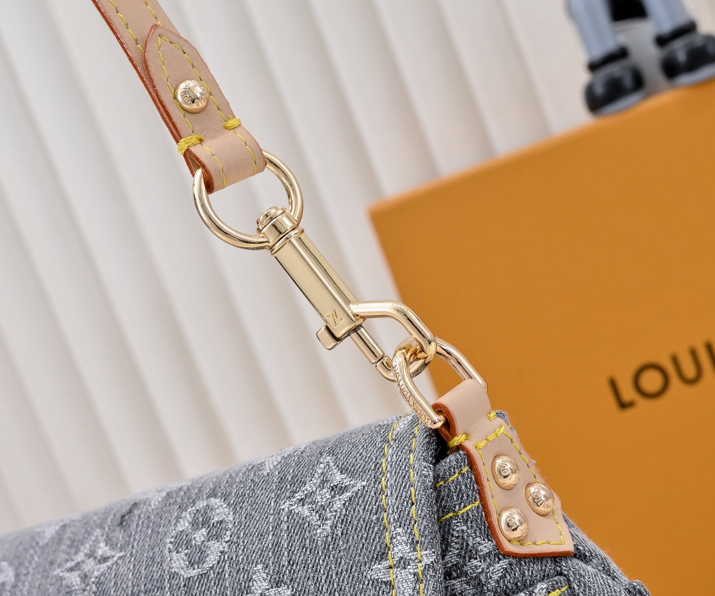 Top-tier Grey Denim Sunset