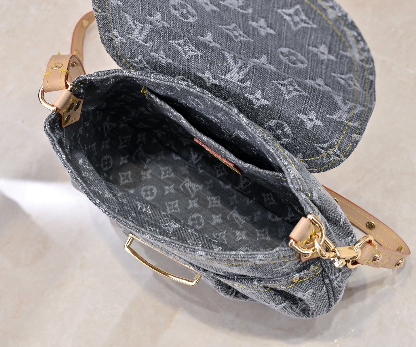 Top-tier Grey Denim Sunset