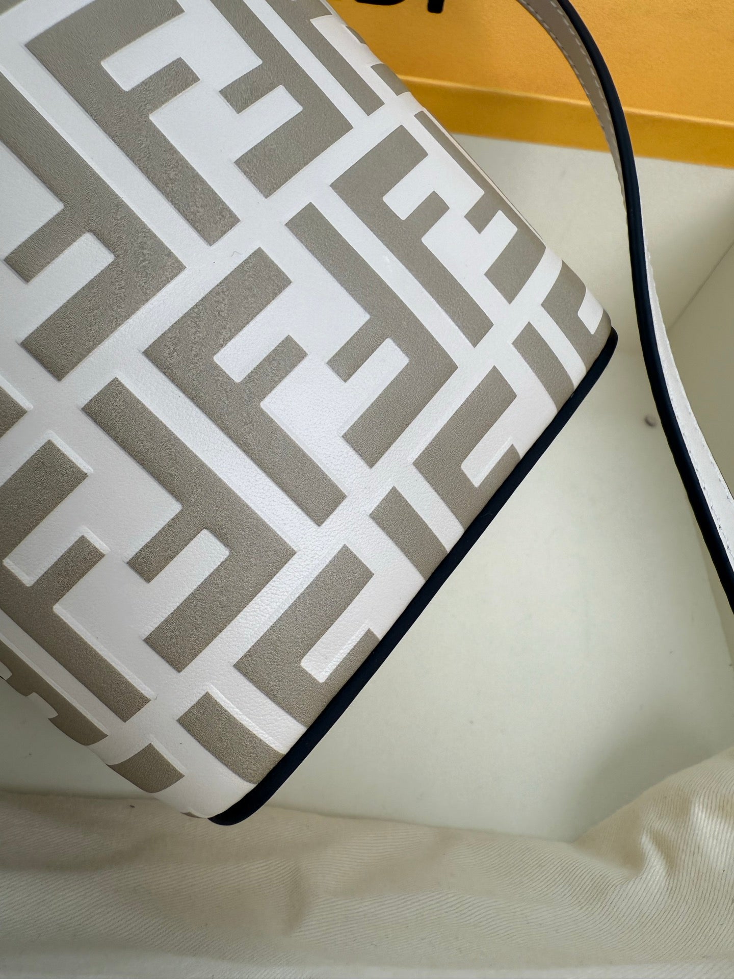 Top quality White Mon Tresor