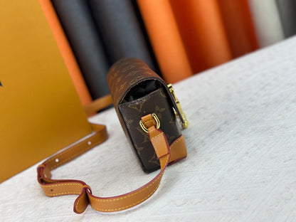 Original quality Louis vuitton Steamer Wearable Wallet