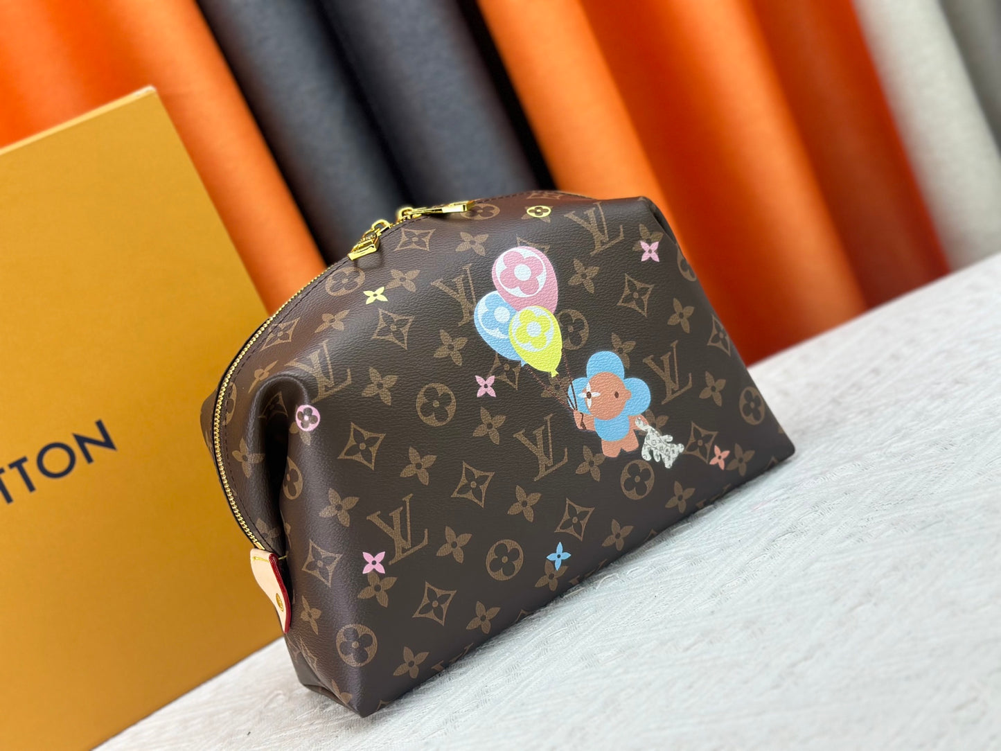 Original quality Louis vuitton Cosmetic Pouch GM