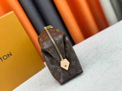 Original quality Louis vuitton Cosmetic Pouch GM