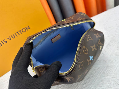 Original quality Louis vuitton Cosmetic Pouch GM