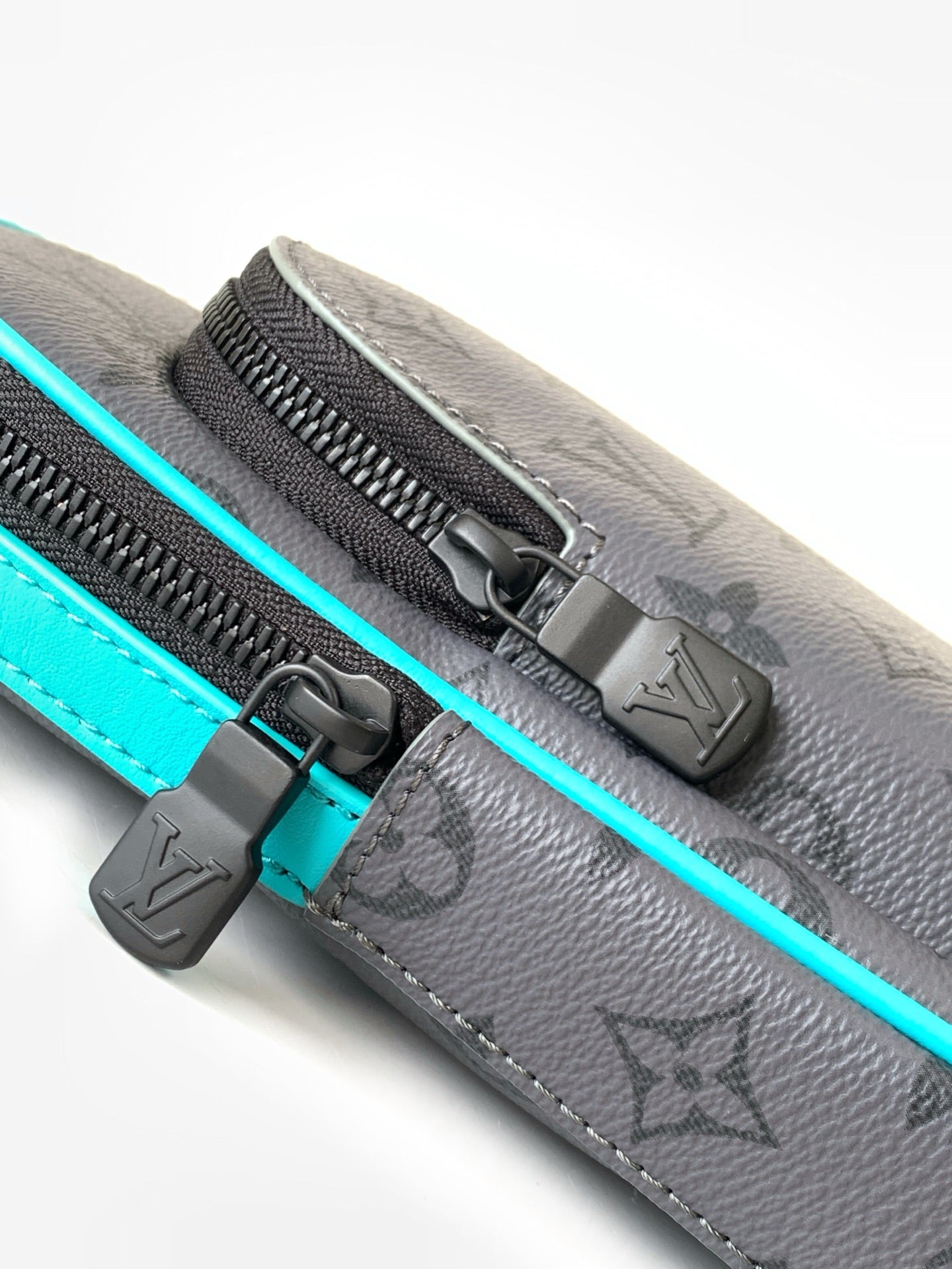 Louis Vuitton Avenue Slingbag PM 1:1