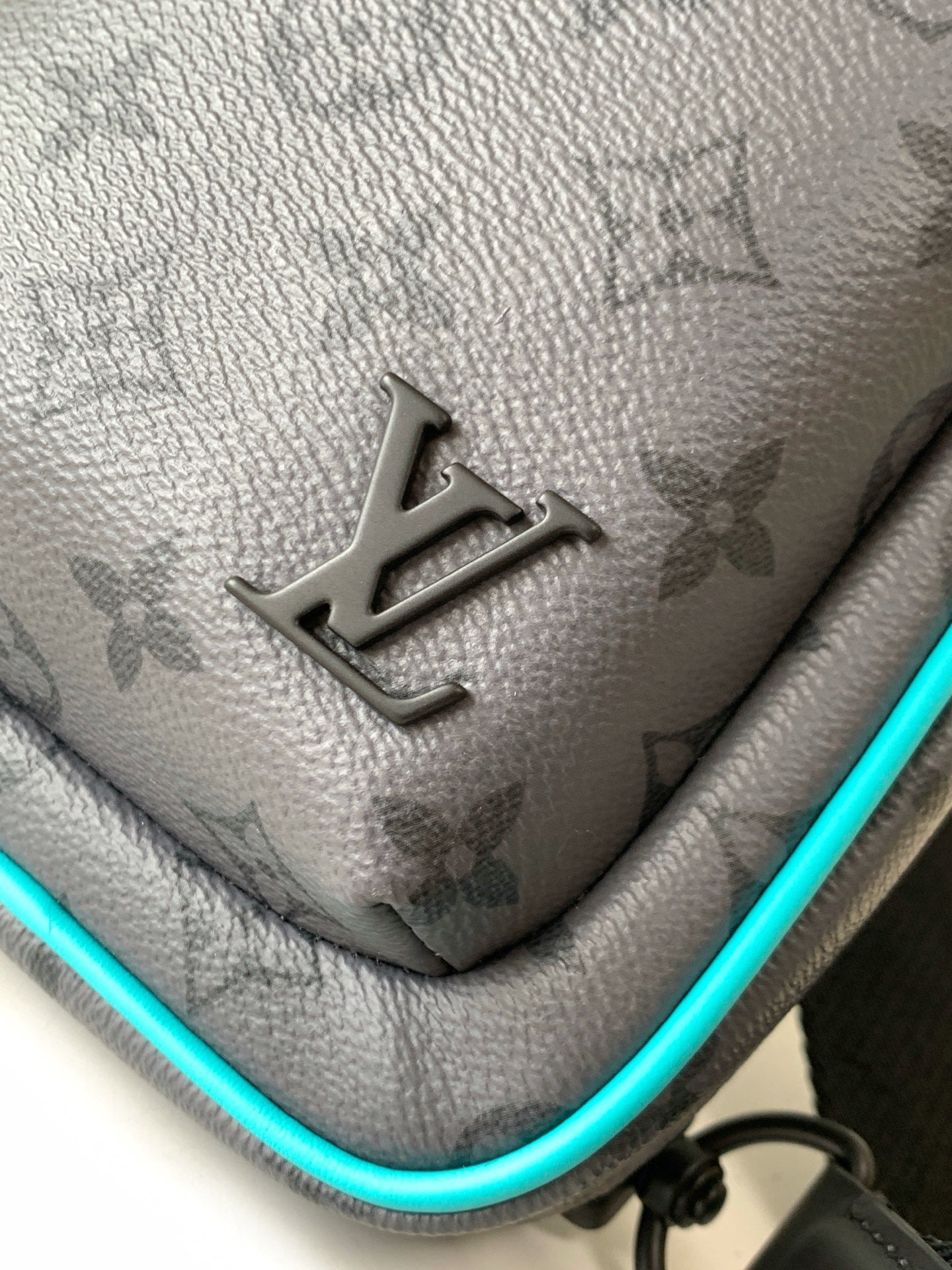 Louis Vuitton Avenue Slingbag PM 1:1