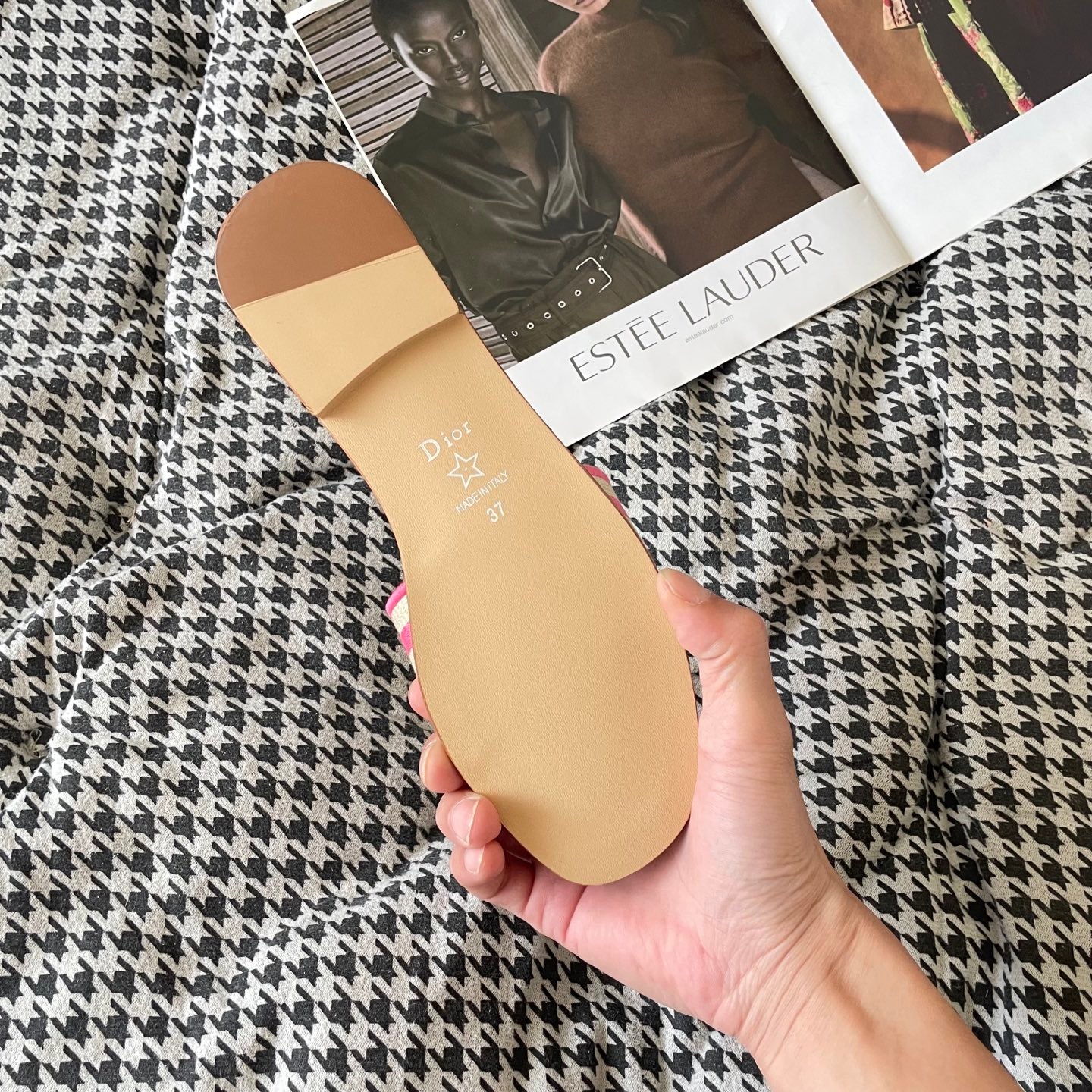 1:1 Dior embroidered flat sandals