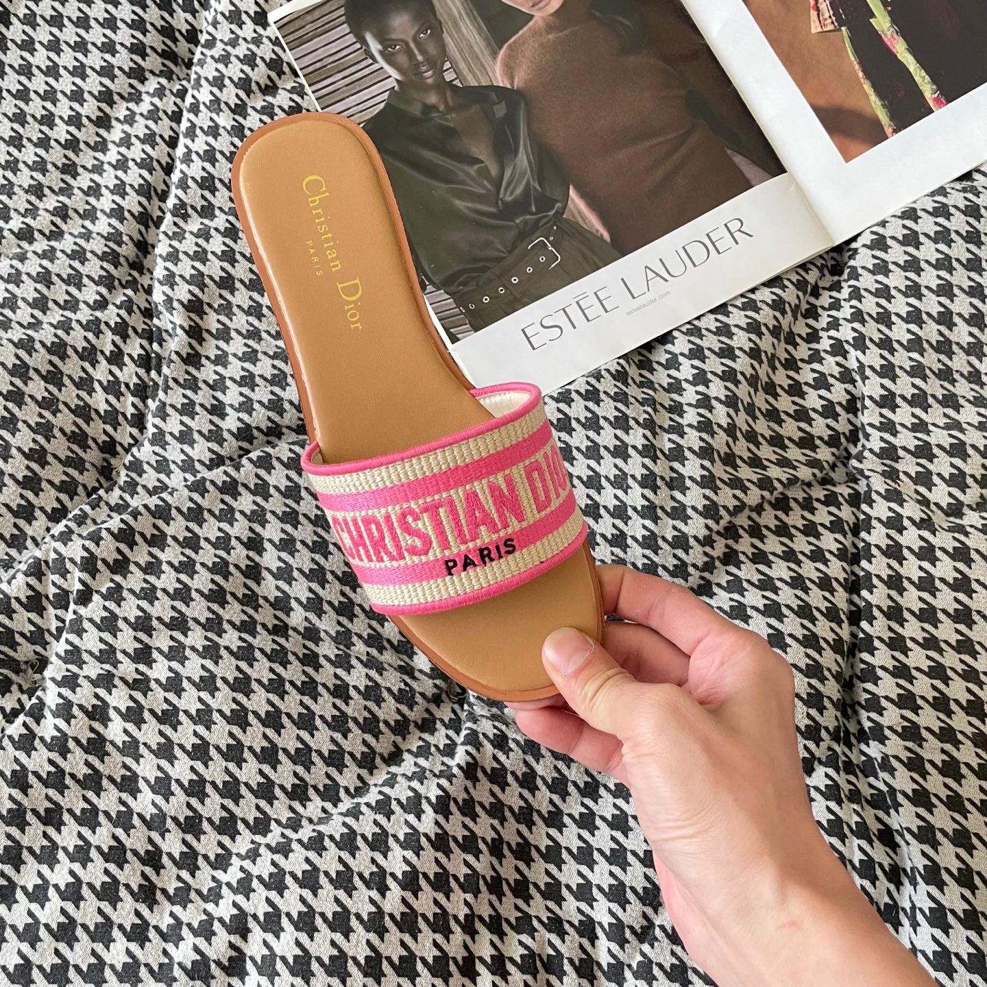 1:1 Dior embroidered flat sandals