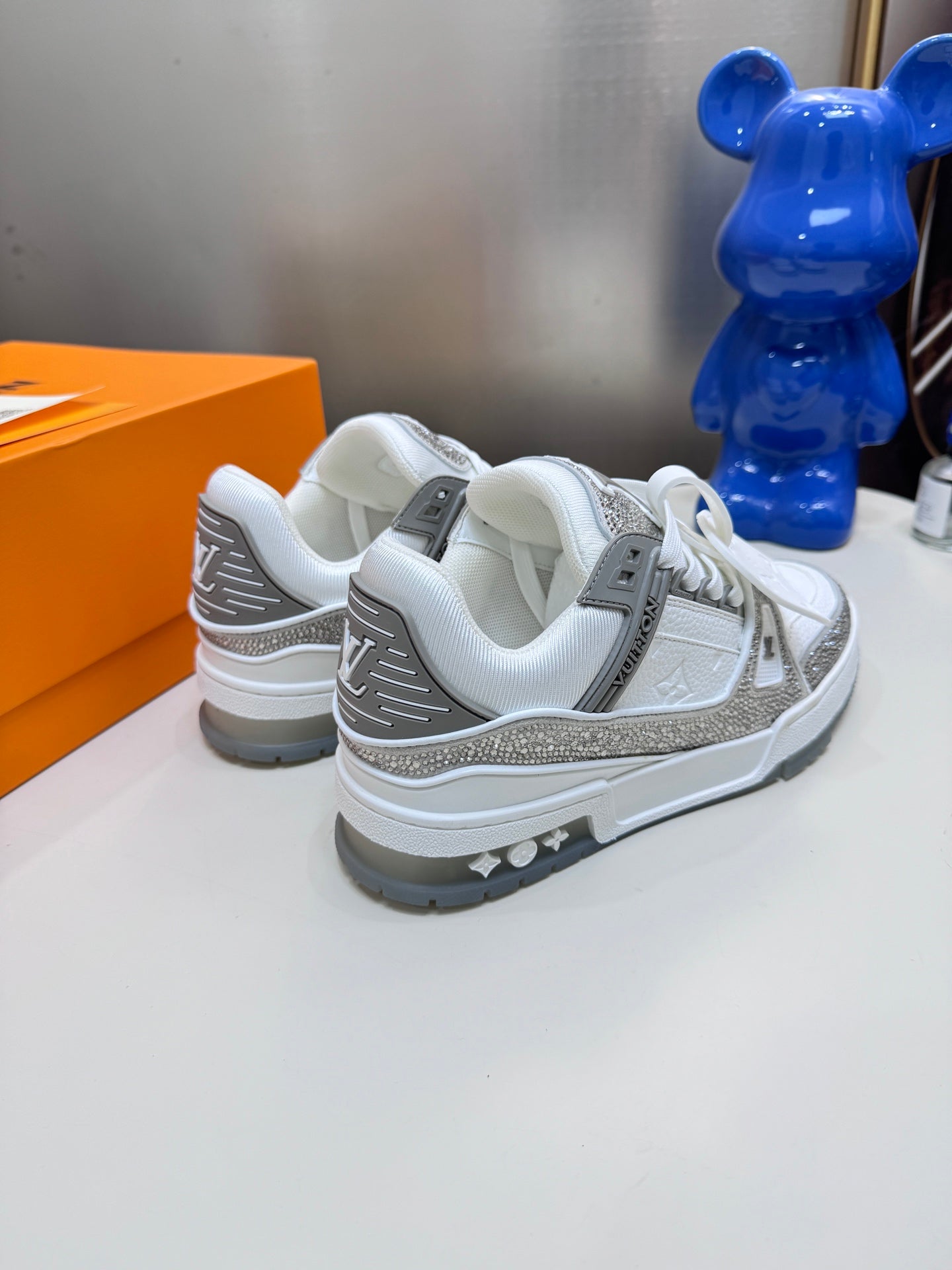 1:1 LV Grey Sport Diamond Edition