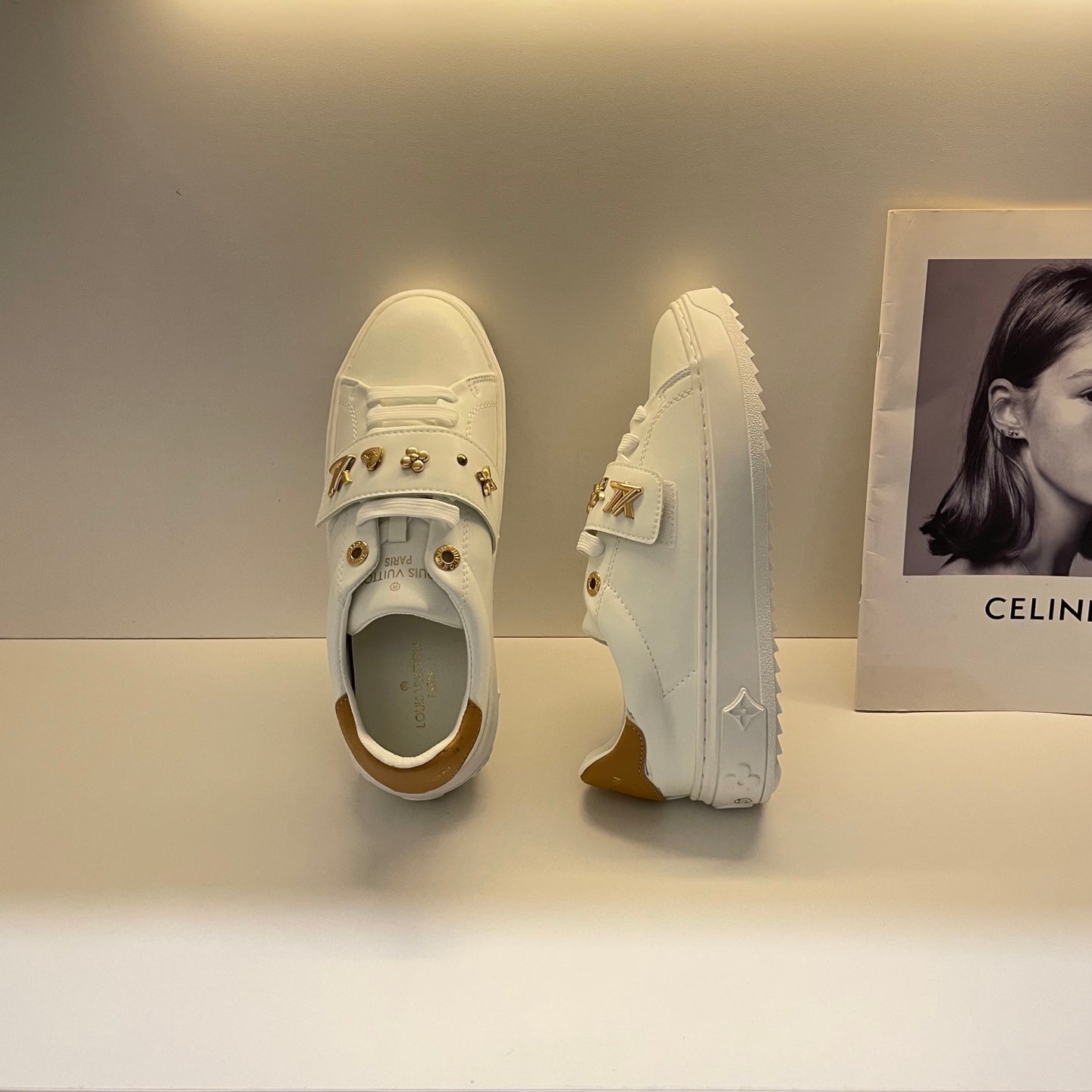 1:1 Lv White sneakers