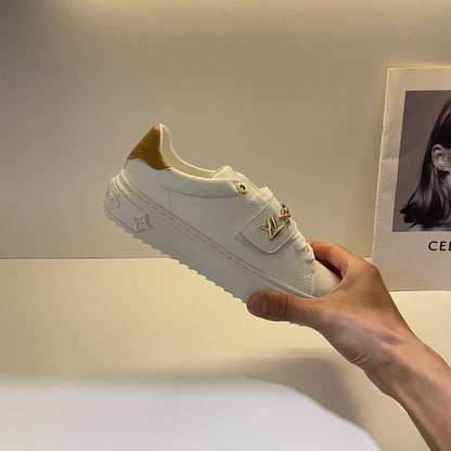 1:1 Lv White sneakers