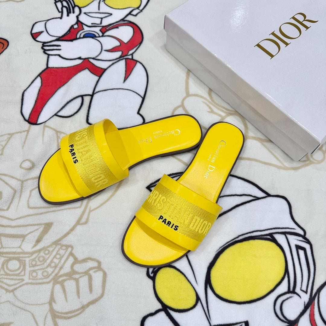 1:1 Dior Embroidered Letter Flat Sandals