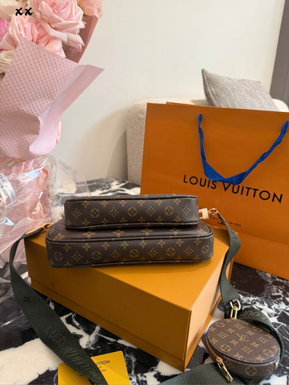 1:1 Monogram Multi Pochette