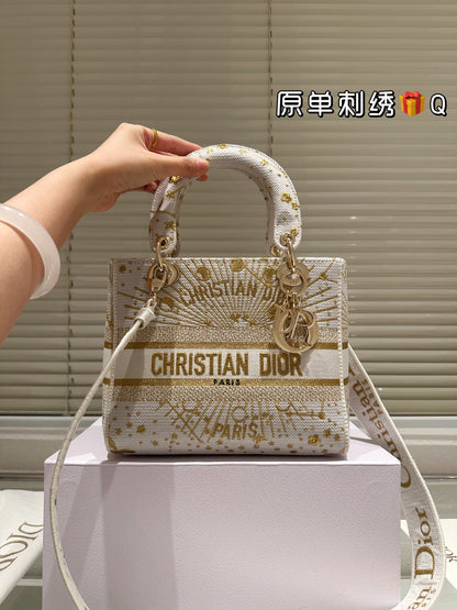 1:1 Dior Lady D-Lite Embroidered Bag