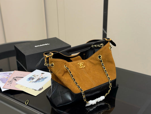 1:1 Chanel 25a Vertical Suede Tote Bag