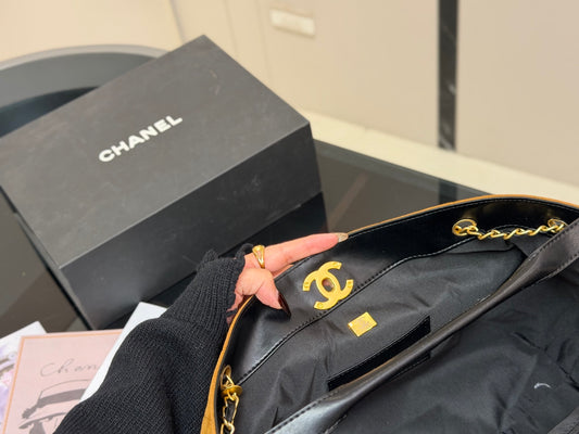 1:1 Chanel 25a Vertical Suede Tote Bag