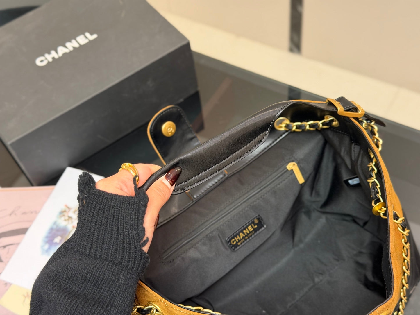 1:1 Chanel 25a Vertical Suede Tote Bag