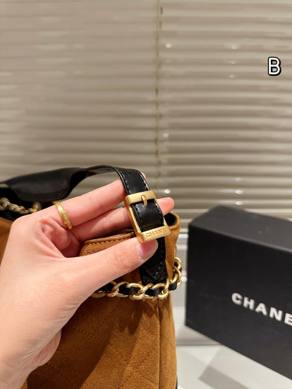 1:1 Chanel 25a Vertical Suede Tote Bag