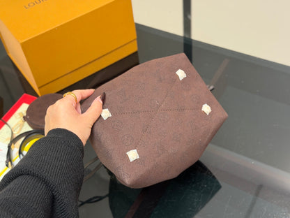 1:1 LV Bella Moon Goddess Suede Bucket Bag